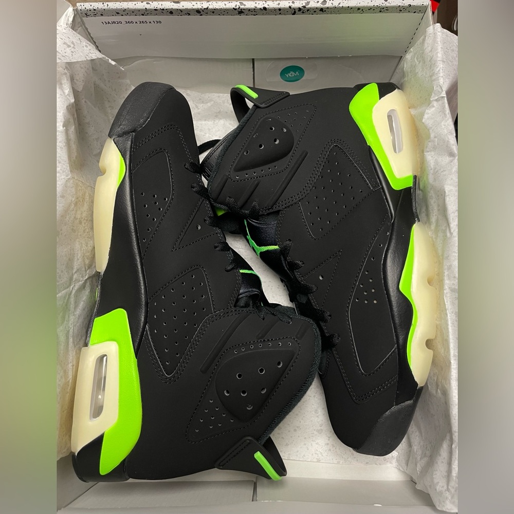 Nike Air Jordan Retro 6